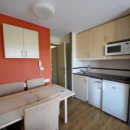 Apartment 1a - C9 377 - 441la