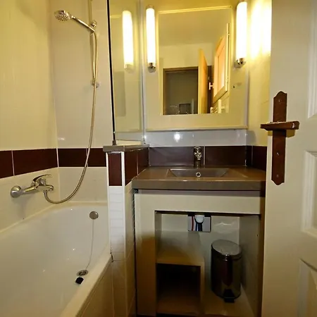 Apartment 1a - C9 377 - 441la
