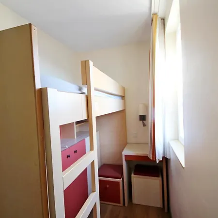 Apartment 1a - C9 377 - 441la *